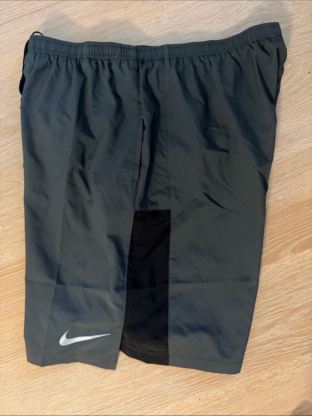 NEW Men's Nike Shorts Silver